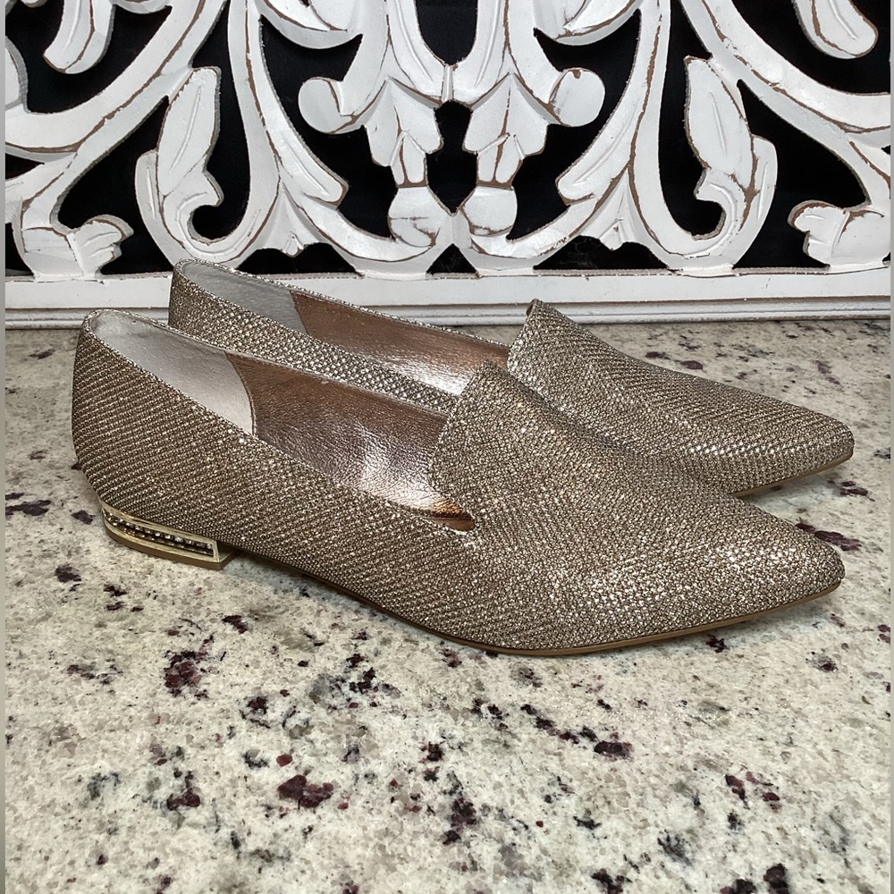 NWOT Adrianna Papell Metallic Pointed Toe Slippers Flats Size 7.5